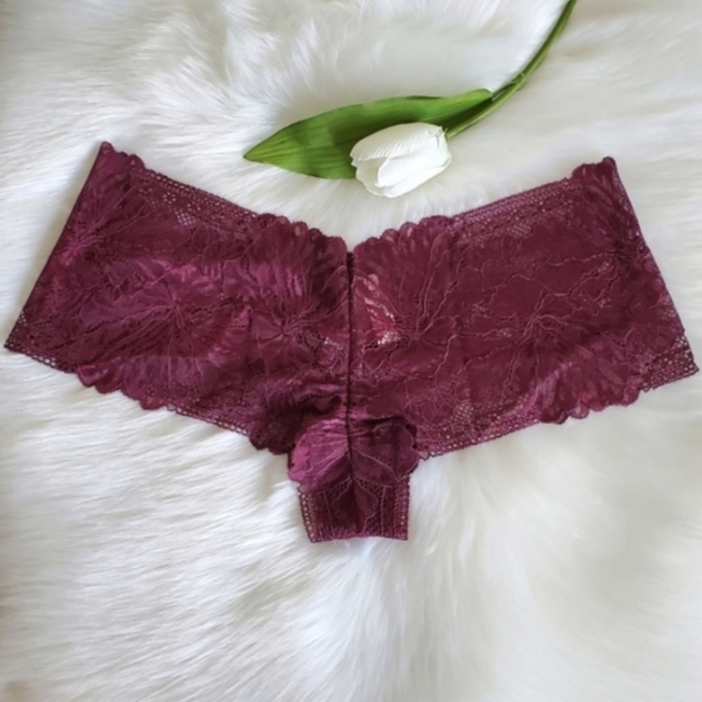 Victoria's Secret Shortie Panty Size S - Picture 2 of 3